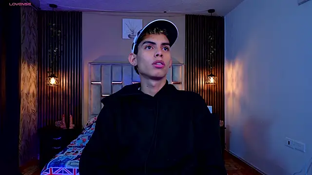 Room 69x online show from 04/13/26, 01:26