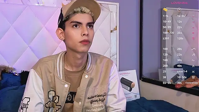 Room 69x online show from 03/19/26, 08:09