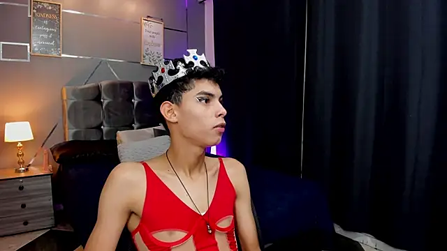 Room 69x online show from 09/28/25, 03:57