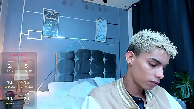 Room 69x online show from 12/23/25, 03:50