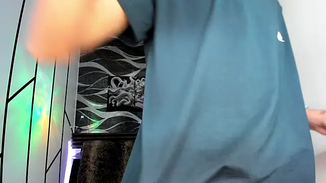 Room 69x online show from 01/13/26, 03:21