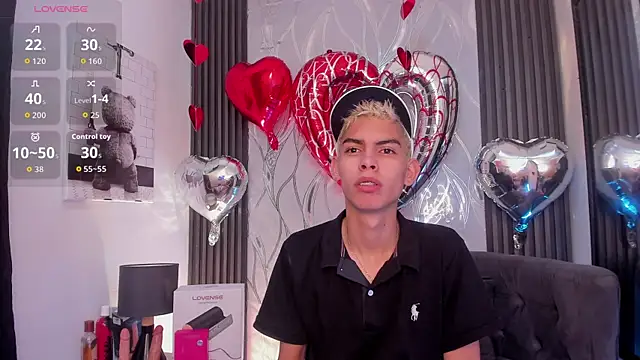 Room 69x online show from 02/15/26, 03:40