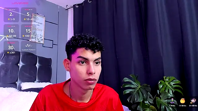 Room 69x online show from 11/09/25, 02:59