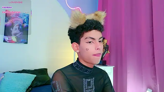 Room 69x online show from 10/06/25, 01:01