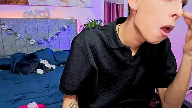 Room 69x online show from 02/28/26, 04:39