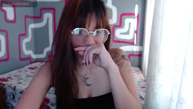 Snapshot of zara_erotik chatting on 09/13/25, 11:43 zara erotik online show from 09/13/25, 11:43