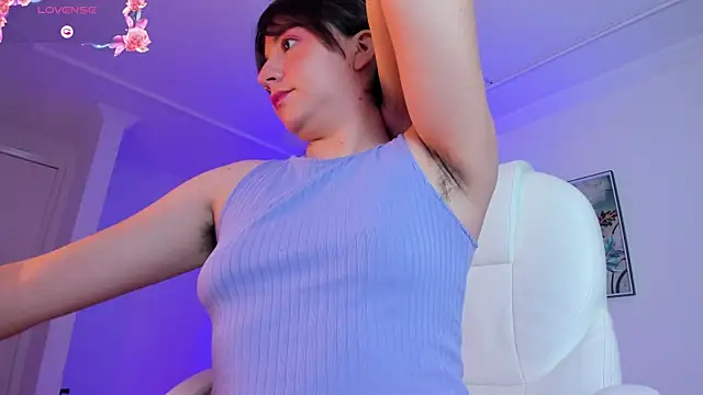 Manuela miller  online show from 12/01/25, 09:15