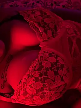 Snapshot of Bengalibeauty12 chatting on 10/29/25, 02:16 Bengalibeauty12 online show from 10/29/25, 02:16