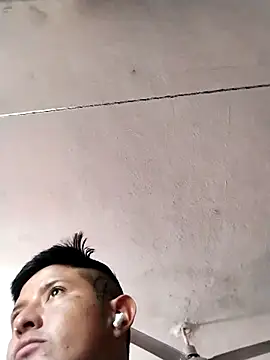 LiloWnn online show from 12/14/25, 04:01