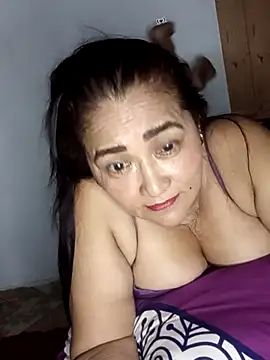 linda luna29 online show from 09/18/25, 01:52