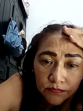 linda luna29 online show from 09/28/25, 03:13