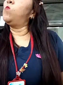 linda luna29 online show from 12/17/25, 08:58