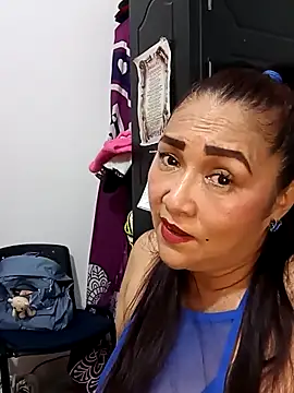 linda luna29 online show from 10/04/25, 02:57