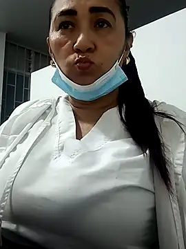 linda luna29 online show from 11/13/25, 11:19