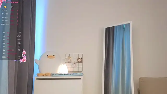 roxydolll online show from 06/10/26, 02:02
