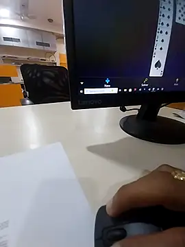 Snapshot of kiss_like_choco11 chatting on 10/04/25, 04:58 kiss like choco11 online show from 10/04/25, 04:58