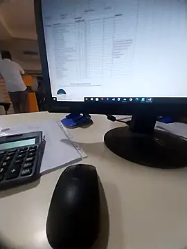 Snapshot of kiss_like_choco11 chatting on 03/31/26, 06:15 kiss like choco11 online show from 03/31/26, 06:15