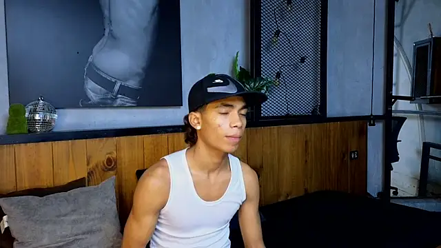 AlanCutee online show from 04/09/26, 01:28