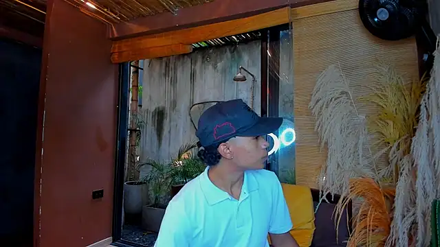 AlanCutee online show from 12/20/25, 01:58