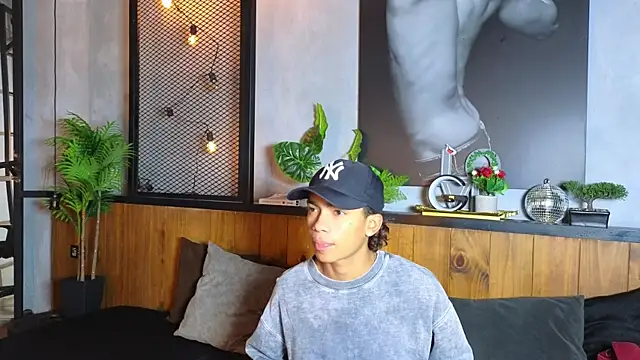 AlanCutee online show from 05/10/26, 01:04