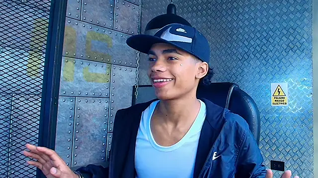 AlanCutee online show from 10/21/25, 12:26