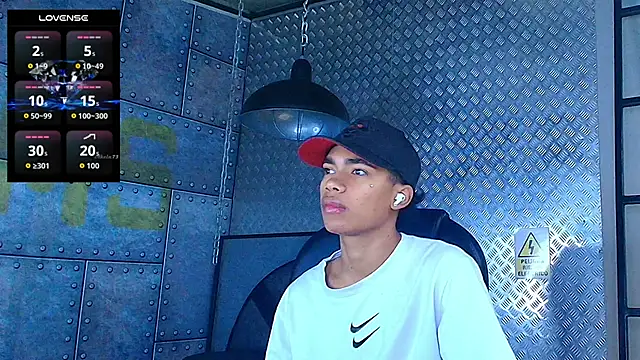 AlanCutee online show from 10/12/25, 11:44