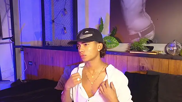 AlanCutee online show from 04/23/26, 12:11