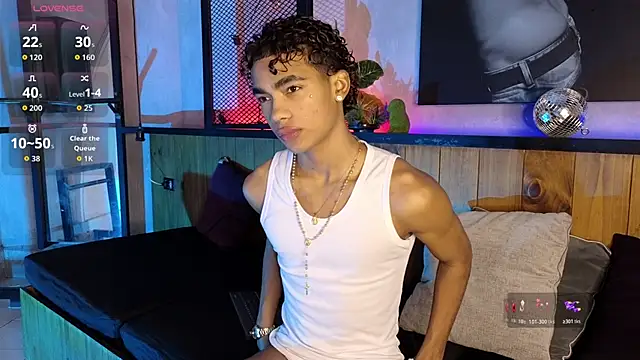 AlanCutee online show from 03/25/26, 03:55