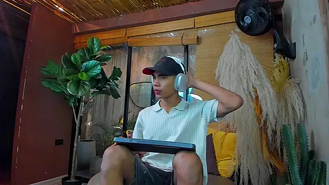 AlanCutee online show from 12/01/25, 12:39