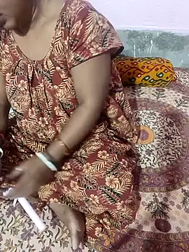 Snapshot of Cute-Swewty chatting on 10/05/25, 03:47 Cute-Swewty online show from 10/05/25, 03:47