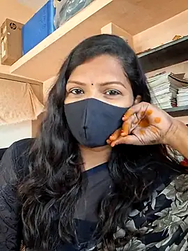 Snapshot of Tamil_Dharani chatting on 02/19/26, 05:37 Tamil Dharani online show from 02/19/26, 05:37