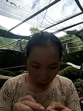 Snapshot of Tamy_20 chatting on 10/16/25, 08:11 Tamy 20 online show from 10/16/25, 08:11