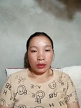 Snapshot of Tamy_20 chatting on 10/15/25, 06:38 Tamy 20 online show from 10/15/25, 06:38