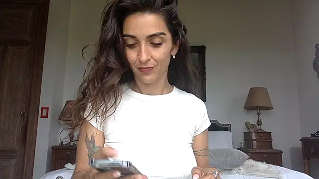 venuslibre online show from 10/24/25, 07:13