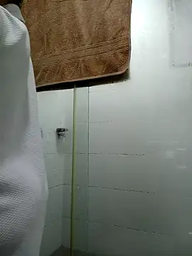 Esmeralda333 online show from 02/14/26, 05:24