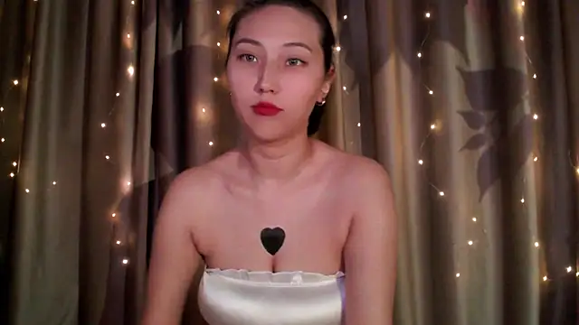 Snapshot of Ray_Ayanami chatting on 12/19/25, 01:42 Ray Ayanami online show from 12/19/25, 01:42