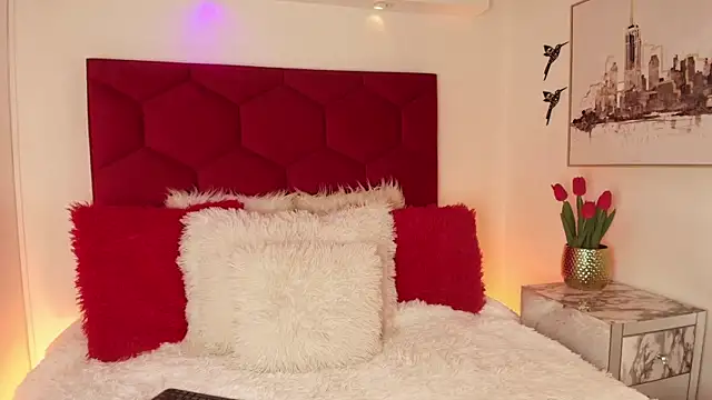 Alaia Snow online show from 11/07/25, 08:24