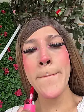 Alaia Snow online show from 12/04/25, 08:30