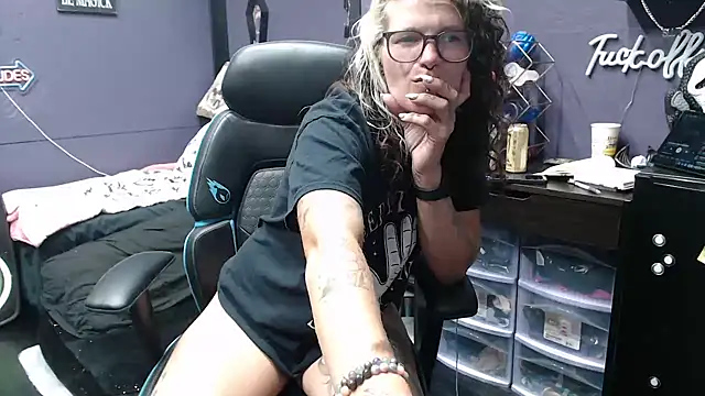 oddywithabody online show from 10/15/25, 06:22