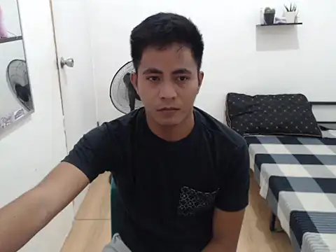 Lloyd wintours online show from 10/23/25, 04:27