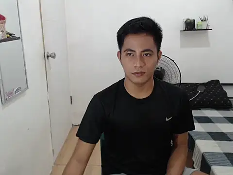 Lloyd wintours online show from 10/28/25, 04:50