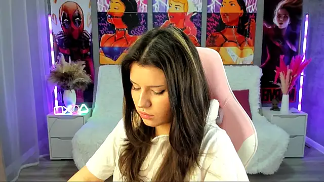 AnoraDark online show from 11/24/25, 01:00