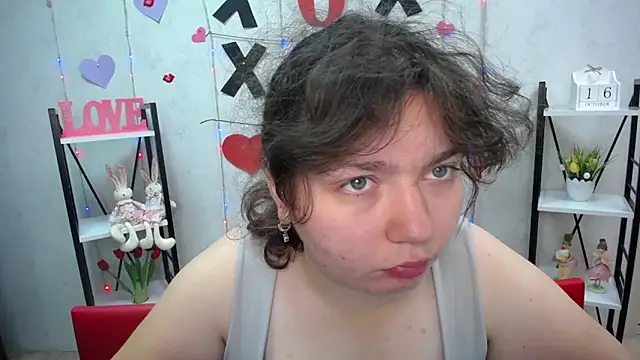 Snapshot of NeonilaLisova chatting on 10/17/25, 05:33 NeonilaLisova online show from 10/17/25, 05:33