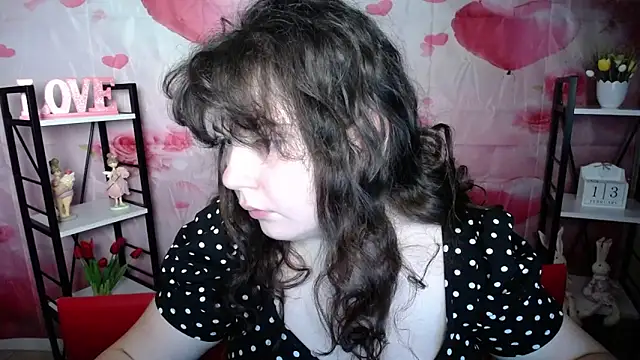 Snapshot of NeonilaLisova chatting on 02/13/26, 06:13 NeonilaLisova online show from 02/13/26, 06:13