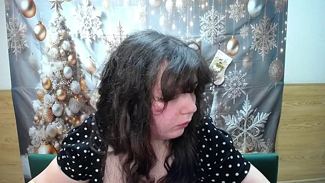Snapshot of NeonilaLisova chatting on 01/13/26, 03:05 NeonilaLisova online show from 01/13/26, 03:05