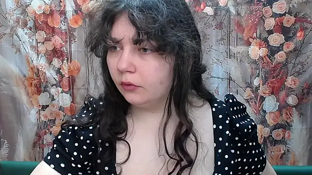 Snapshot of NeonilaLisova chatting on 02/08/26, 06:11 NeonilaLisova online show from 02/08/26, 06:11