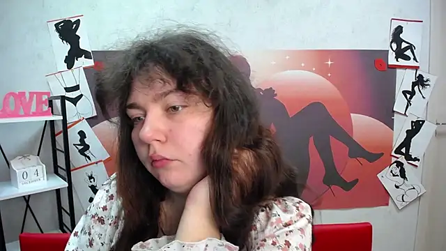 Snapshot of NeonilaLisova chatting on 12/05/25, 06:12 NeonilaLisova online show from 12/05/25, 06:12