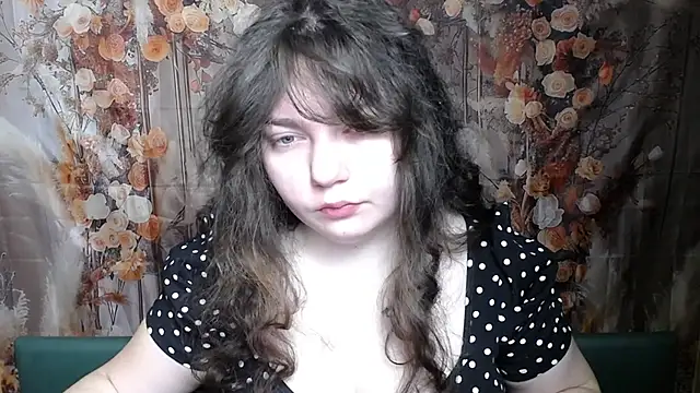 Snapshot of NeonilaLisova chatting on 02/05/26, 06:09 NeonilaLisova online show from 02/05/26, 06:09