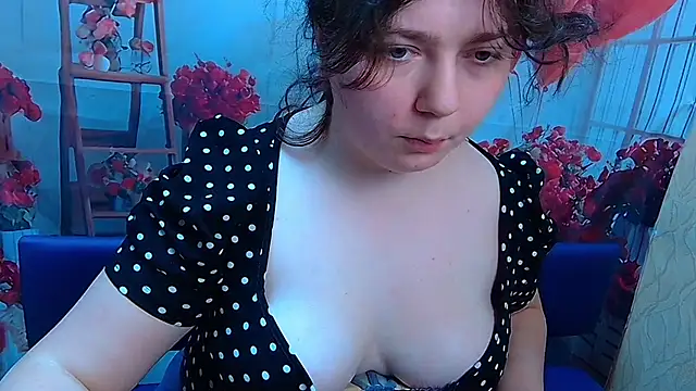 Snapshot of NeonilaLisova chatting on 02/10/26, 02:16 NeonilaLisova online show from 02/10/26, 02:16