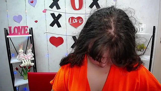 Snapshot of NeonilaLisova chatting on 09/15/25, 11:10 NeonilaLisova online show from 09/15/25, 11:10